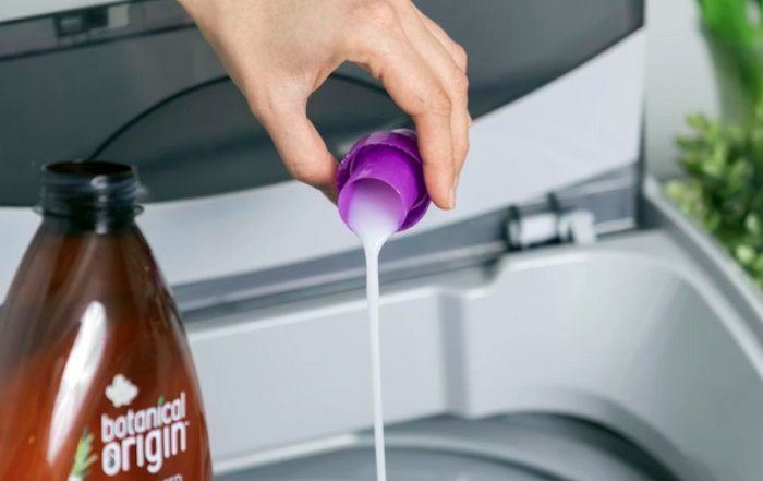 Article Image for How to Choose Non-Toxic Cleaning Products