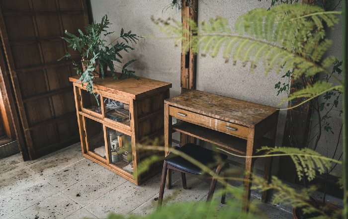 Article Image for How to Repair and Upcycle Old Furniture